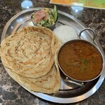 南インド料理 マハラニ - 平日ランチ カレー パラタセット(マトンカレー選択、辛さミィディアム選択)¥993