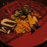 バースカーレット - おつまみに、ドライフルーツ・ナッツ・チョコレート