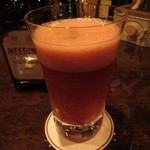 バースカーレット - キングピーター。贅沢に佐藤錦を8粒使って！→