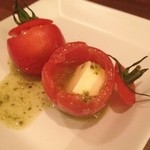 ゴーストスープ - プチトマトのファルス　～チーズとバジルソースを詰めて～