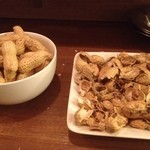 ゴーストスープ - 付き出し（簡易Ver.）　ピーナッツ(300円)　お代わりできます。