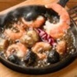 西班牙经典~虾和蘑菇的大蒜橄榄油风味锅