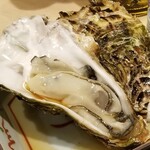 出羽鮨 - 三陸の牡蠣。