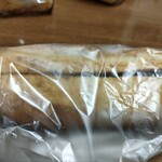 ファンファン - 小倉バター　税抜240円かな。ハード系