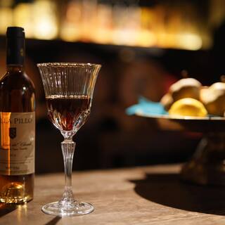VinSanto Bar&Whisky Shop_1