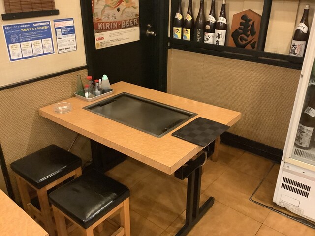 座席 : 鉄板焼き・お好み焼き・もんじゃ しょう吉 - 市ケ谷/お好み焼き