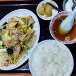 天龍飯店 - 豚肉とネギ玉子炒め定食