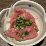 タンテール富士 - お通し　牛肉のたたき