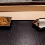 くろ﨑 - ガリ、指拭き