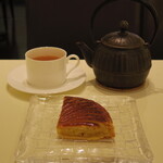 パティスリー・サダハル・アオキ・パリ - ガレット デ ロワ ナチュール