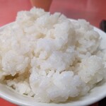 Chuukaryouri Kiraku - ご飯
                普通盛りでも他店の大盛りより多いかも
                残念ながら米の状態はあまり良くなかった