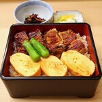 Fukunoya - うなたま丼(2,500円)
                        小鉢･香の物･赤出汁(鰻の肝付き)