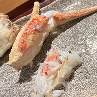 おかもと - 第一脚の第二関節をほぐしたところ。爪も焼きあがりました
