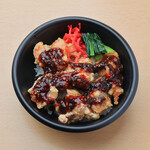 Fried chicken rice bowl (spicy miso sauce)