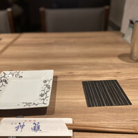 銀座　神籬 - 綺麗な広いテーブル