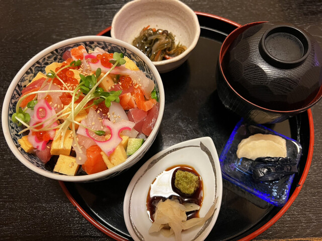 福島市の海鮮居酒屋『うまか亭乙姫』- 新鮮魚介とお得ディナー