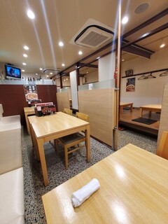 Saikou Chuubou - 店内