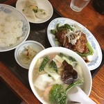 つばめ - 海老そば、黒酢酢豚の定食、750えんっ！！！
