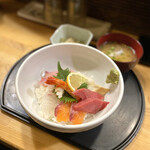 博多魚がし - ・特上海鮮丼 1,670円/税抜