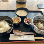 自然薯とそばの店 高尾の桜 - 自然薯とろろ定食 1,078円