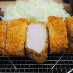 Tonkatsu Ya Kurobuta Gen - 断面アップ