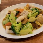 福来閣 - イカと野菜炒め
