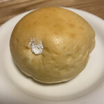 パン屋 いちばんがま - 生クリームあんぱん　その２