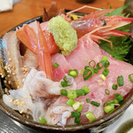 Nomikuidokoro Nabura - 海鮮丼 並