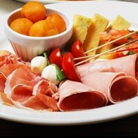 前菜盛り合わせ