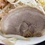 ラーメン もっけだの - 『ハーフ汁なしニンニクヤサイマシマシ+ネギ』の豚
