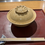 おかもと - ❶揚げたクエ、京都淀だいこん、熊本県産新筍、クワイの庵、炙った蕗のとう。
