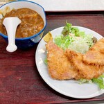 ゆたか食堂 - ハムカツとカレーのる〜