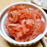 さしみ屋 佐賀山 - 中落ちの骨際をスプーンでかいた