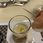 日光金谷ホテル - 林檎のジュースにオリーブオイル