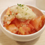 トンテキ食堂8 - トマトのサラダ(450円)