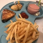 トワ・プティ・ルー - 