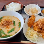 台湾料理 味源 - 日替りセット（鶏唐揚げ+豚骨台湾ラーメン）