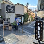 THE ROASTERY BY NOZY COFFEE - キャットストリートを渋谷方面へ