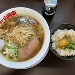 味噌ラーメン 山岡家 - 札幌醤油ラーメン＋玉子かけ御飯