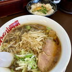 味噌ラーメン 山岡家 - 札幌醤油ラーメン＋玉子かけ御飯