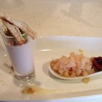 ラ カーサヒデ - ランチ デザート 苺のババロアと柑橘のソルベ 白桃のソース