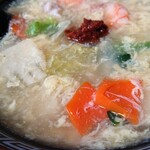 九龍園 - 確かに五目ラーメンの具材だねえ。
            筍にキクラゲ、人参にキャベツ、海老