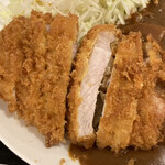  どん八 - カツ断面