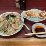 Sonoharu - 中華丼と餃子、スープも付きます