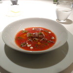 レフェルヴェソンス - 熊本産塩トマトのジュ、蛍烏賊と十勝千年の森のシェーブルフレッシュ、香り高いフェンネルとゆずの花