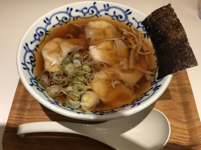 豚そば月や　本店>