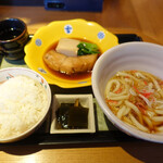 日本橋 三冨魯久汁八 - 本日の煮魚定食は金目でした