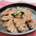 Oniku To Chi-Zu No Koshitsu Itarian Dorumu Runa Sera - 