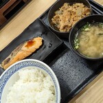 吉野家 - 牛鮭定食(ご飯大盛り)(2023年1月25日)