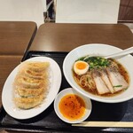東京餃子軒 - 料理写真:中華そばの餃子セット